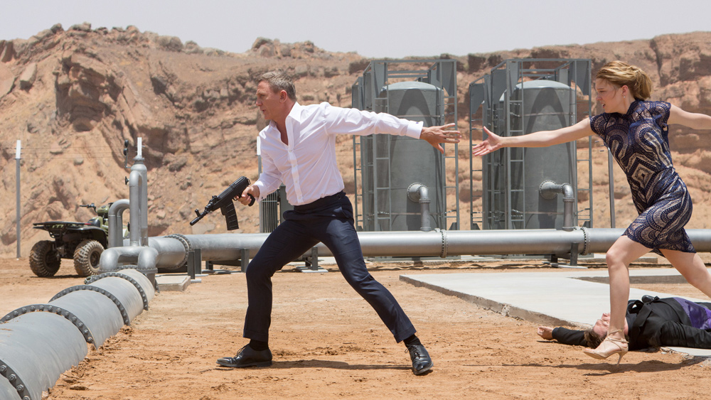  Daniel Craig performance as James Bond 