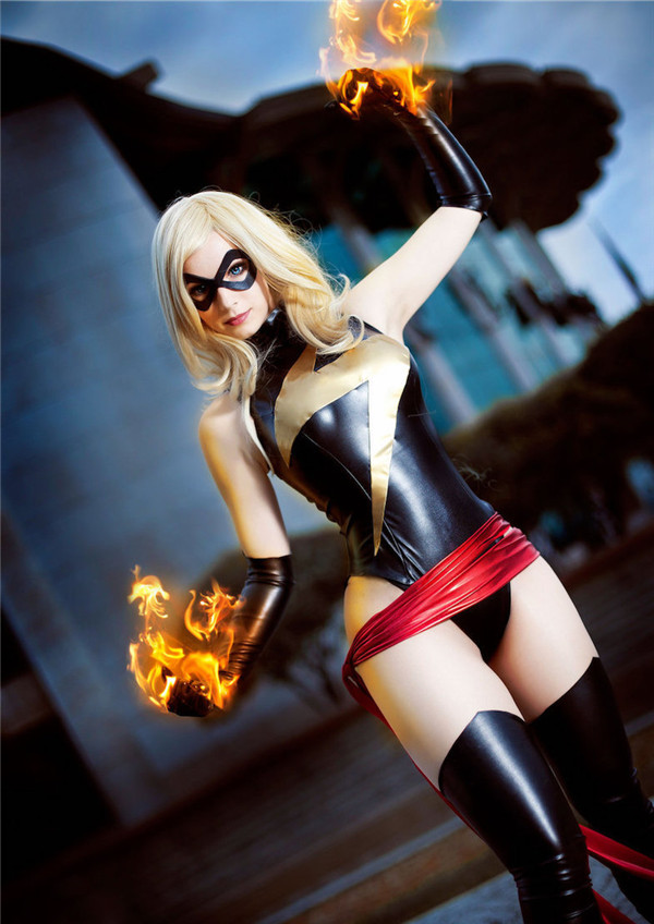 12 Incredibly Hot Superhero Cosplays Thatll Set Your Heart Racing 