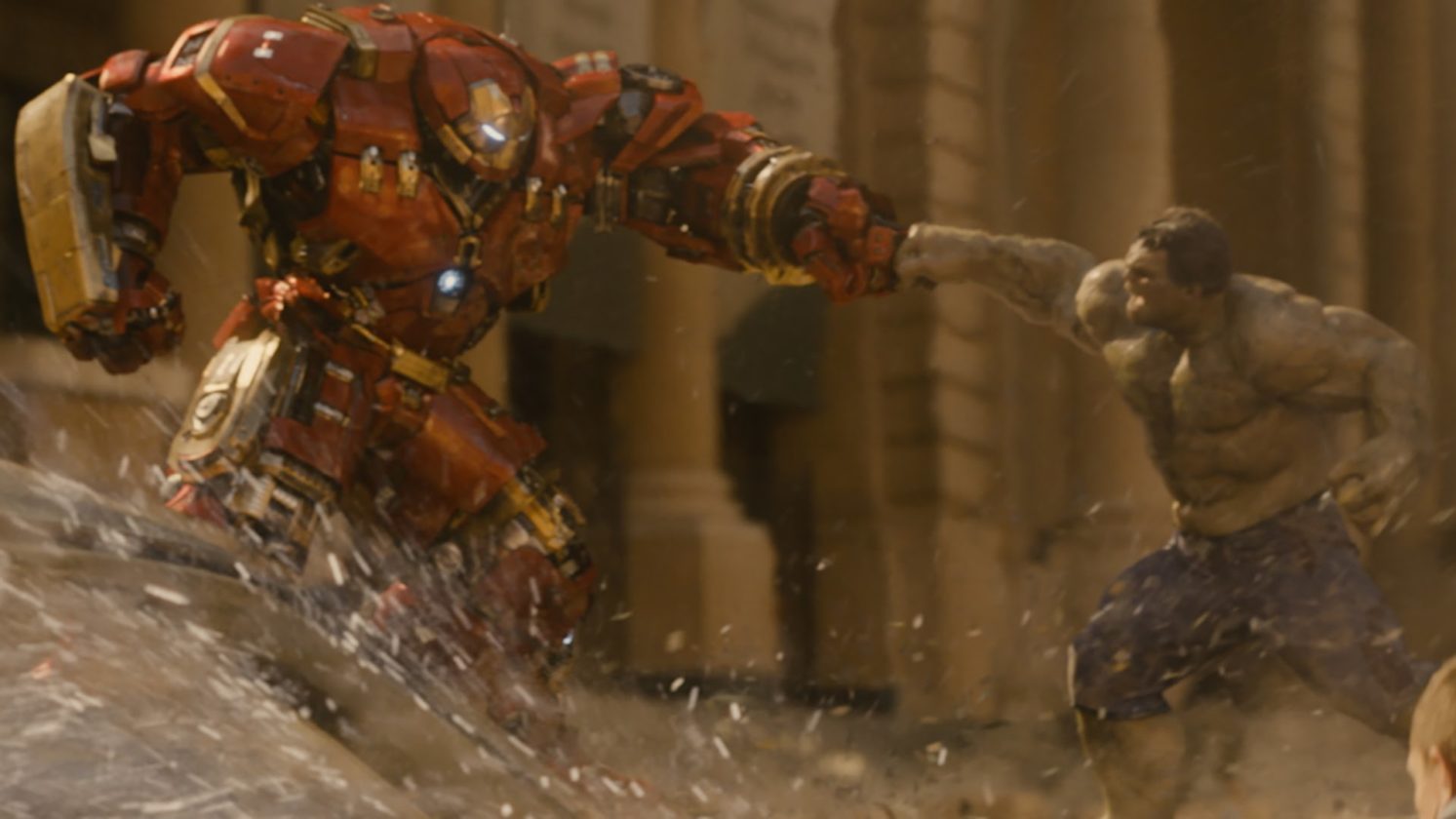 hulk and ironman fighting