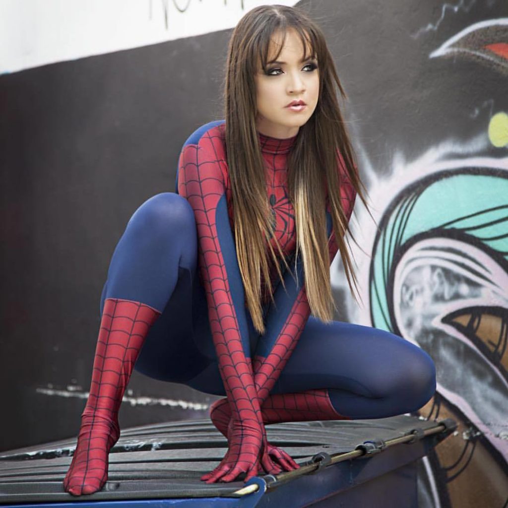 12 Hottest Spider-Girl Cosplays That Are Too Hot To Handle - QuirkyByte