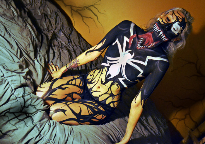 10 Stunning Cosplays of Spiderman Villain Venom.