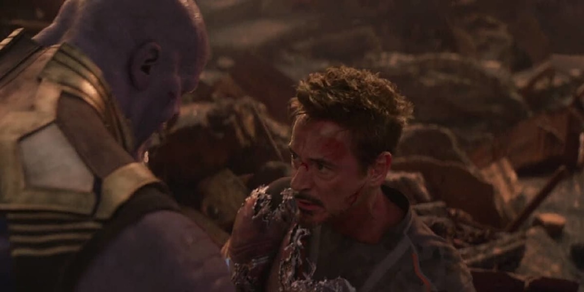 Thanos-stabbing-iron-man.jpg