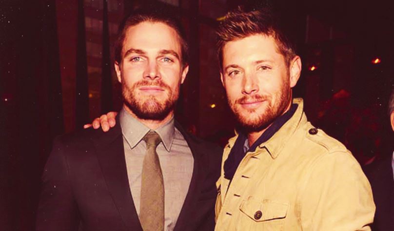 Batman CW Crossover Jensen Ackles Stephen Amell