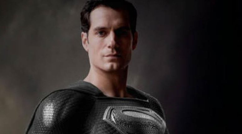 How Black Suit Superman Appeared in the Movie