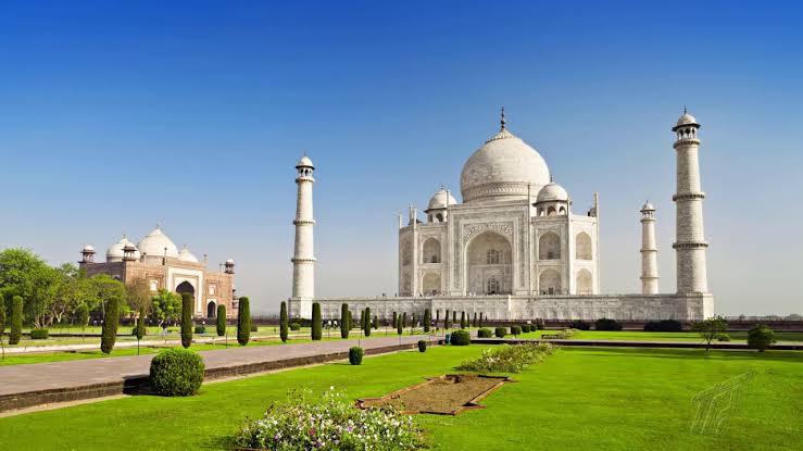 Places to Visit in Agra