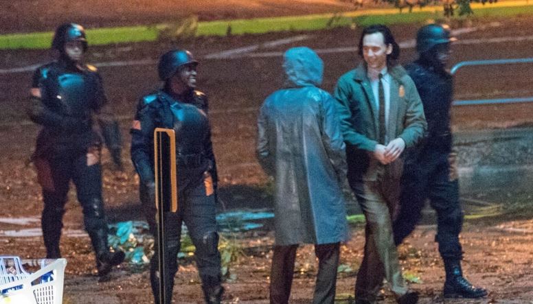 Loki Set Photos Reveal Loki in Suit & Lady Loki