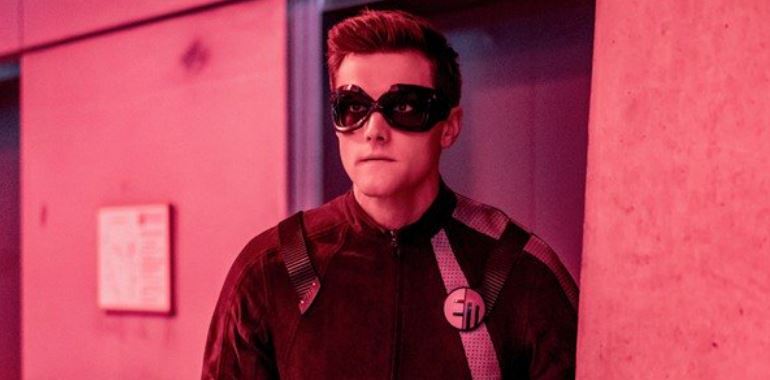 The Flash – Elongated Man Actor Fired for Misogynist & Racist Tweets