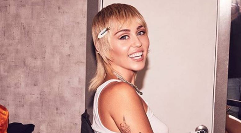 https://www.quirkybyte.com/wp-content/uploads/2020/09/Miley-Cyrus.jpg