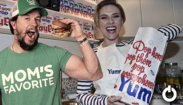 https://www.quirkybyte.com/wp-content/uploads/2020/09/Scarlett-Johansson-And-Other-Famous-Celebrities-Who-Own-Fast-Food-Restaurants.jpg