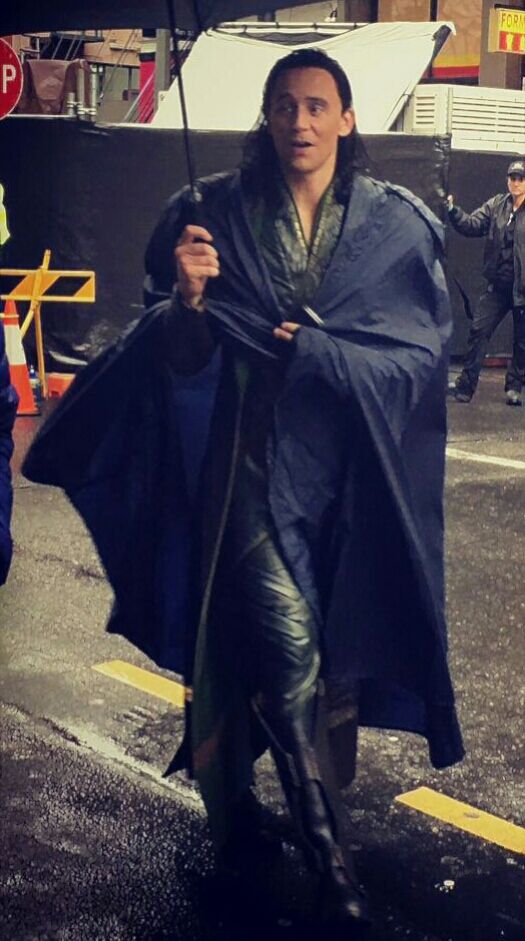  Unseen Pictures of Loki From Film Sets
