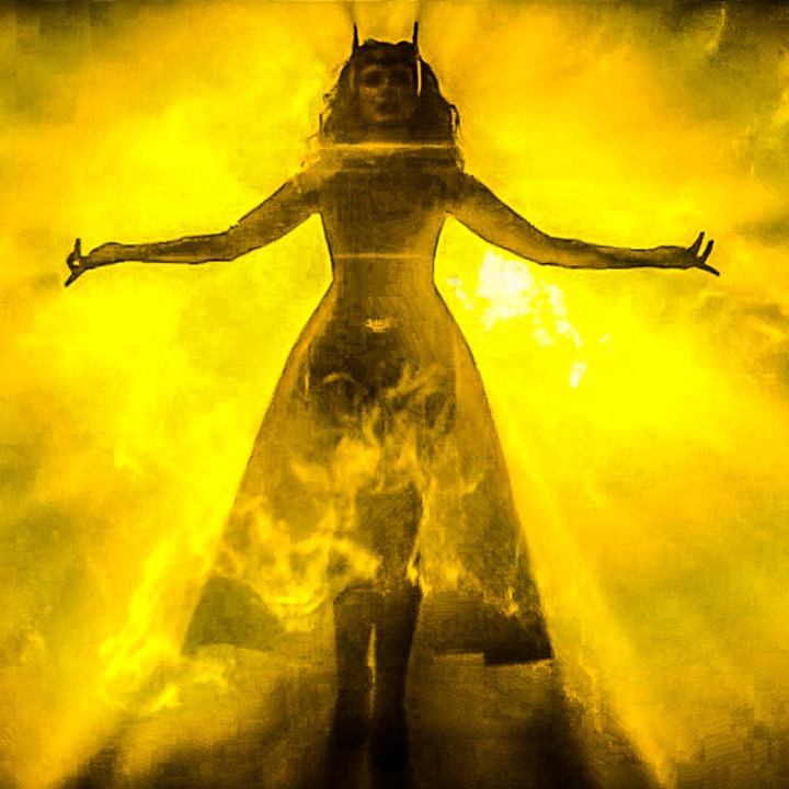 WandaVision: Scarlet Witch's Full Costume Revealed