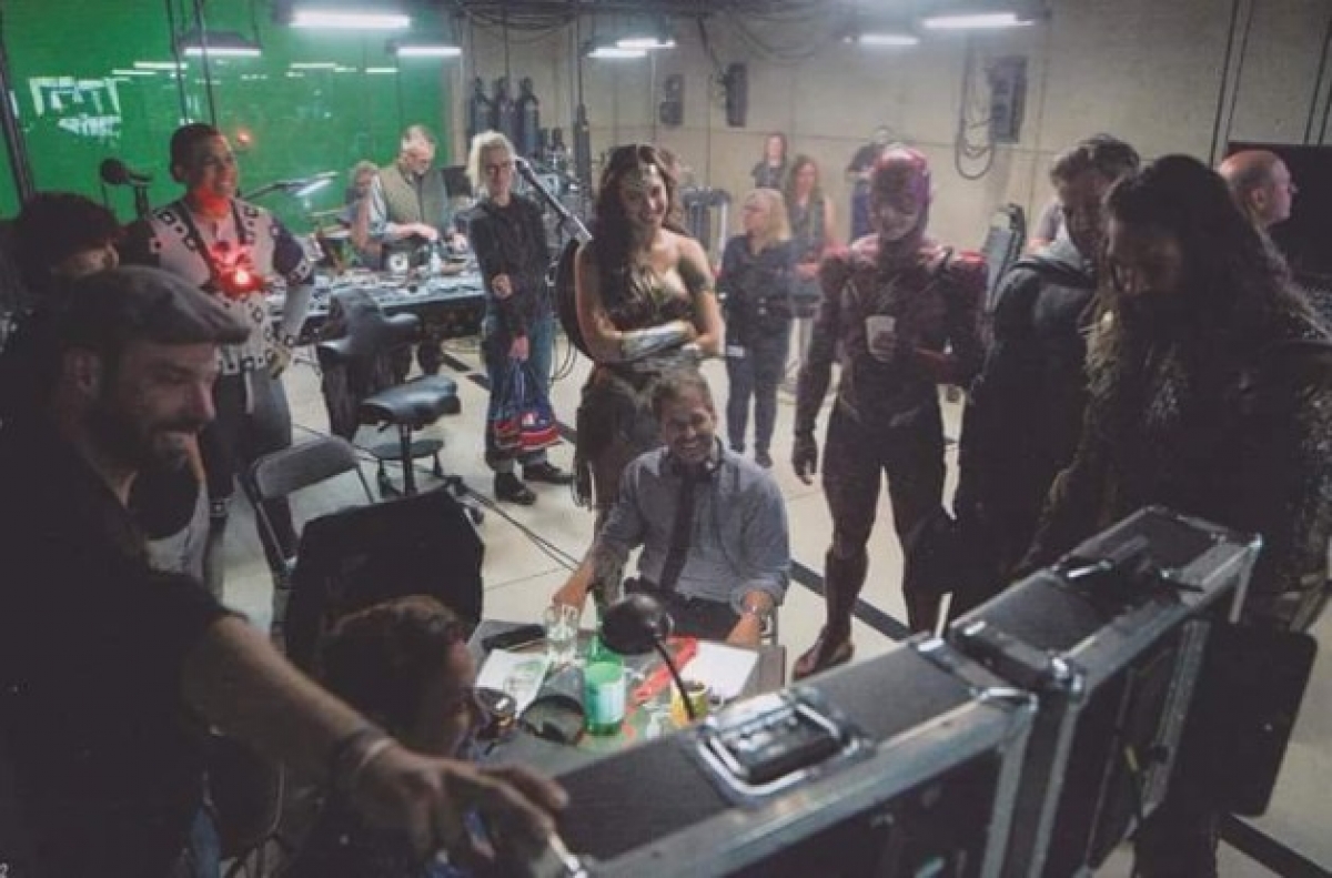 Justice League Cast Loved Working With Zack Snyder